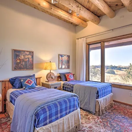Sanctuary With Views At Every Turn Santa Fe