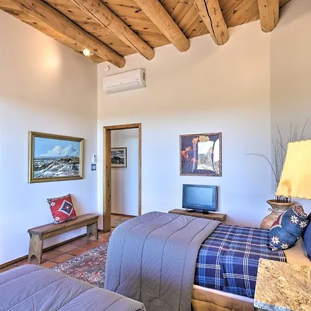Sanctuary With Views At Every Turn Santa Fe